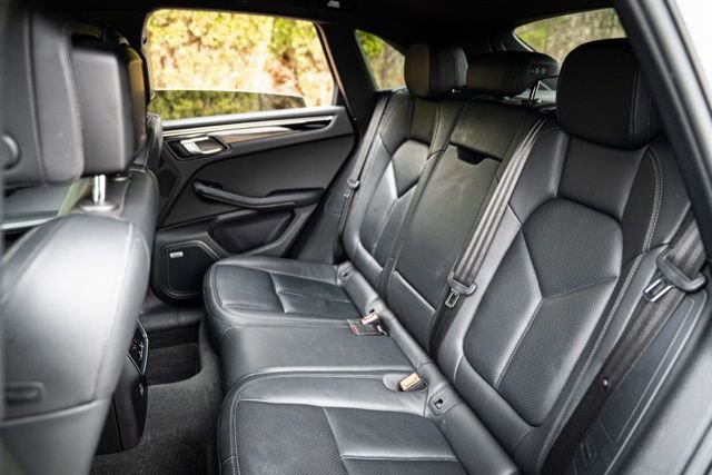 Used 2022 Porsche Macan S w/ Premium Package Plus image 44