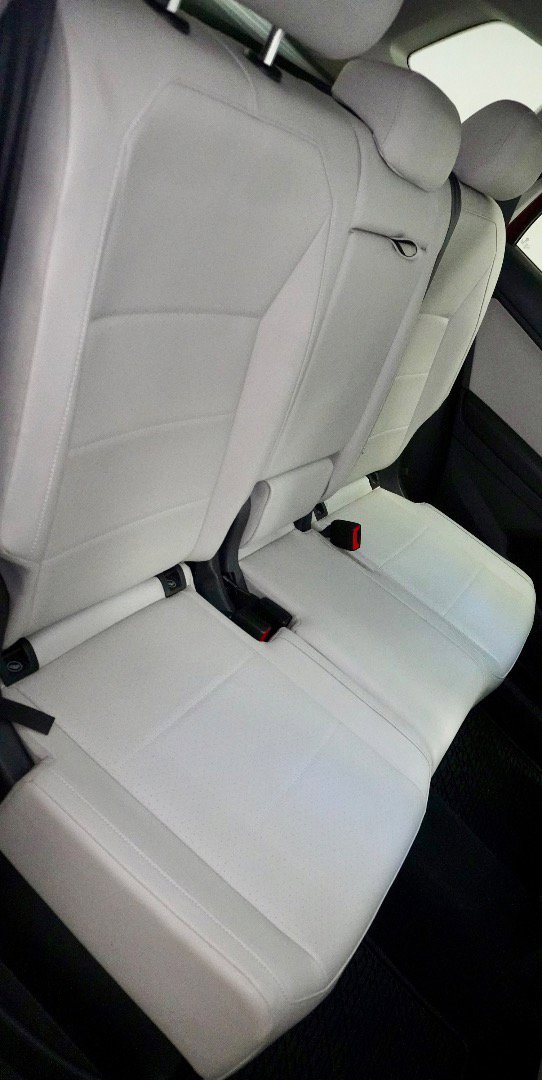 Used 2018 Volkswagen Tiguan SEL image 8