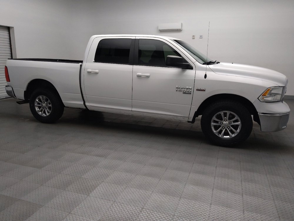 Used 2019 RAM 1500 Classic SLT image 11