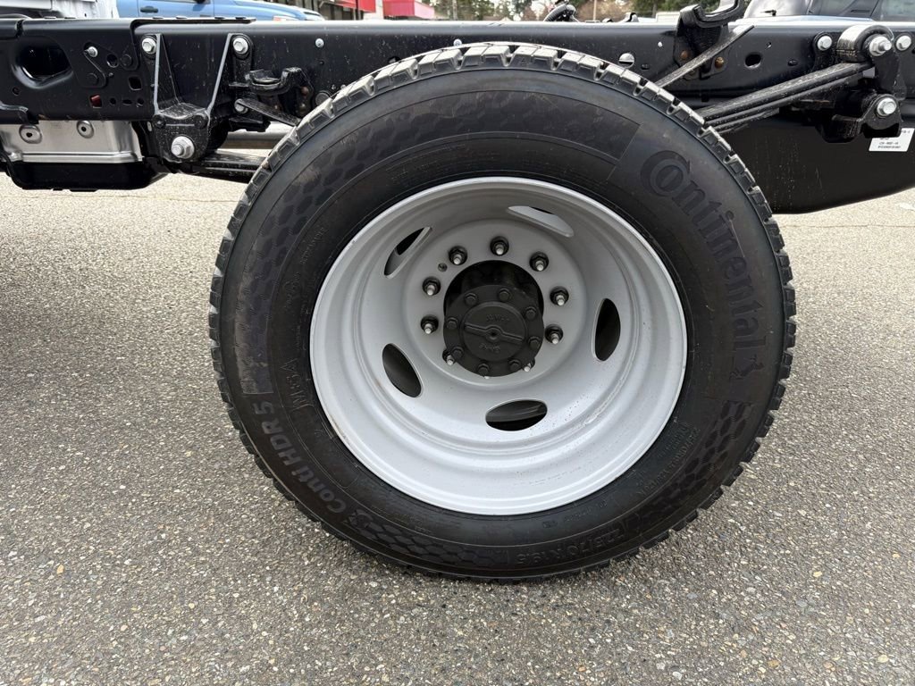New 2026 Ford F550 4x4 Supercab Super Duty image 10