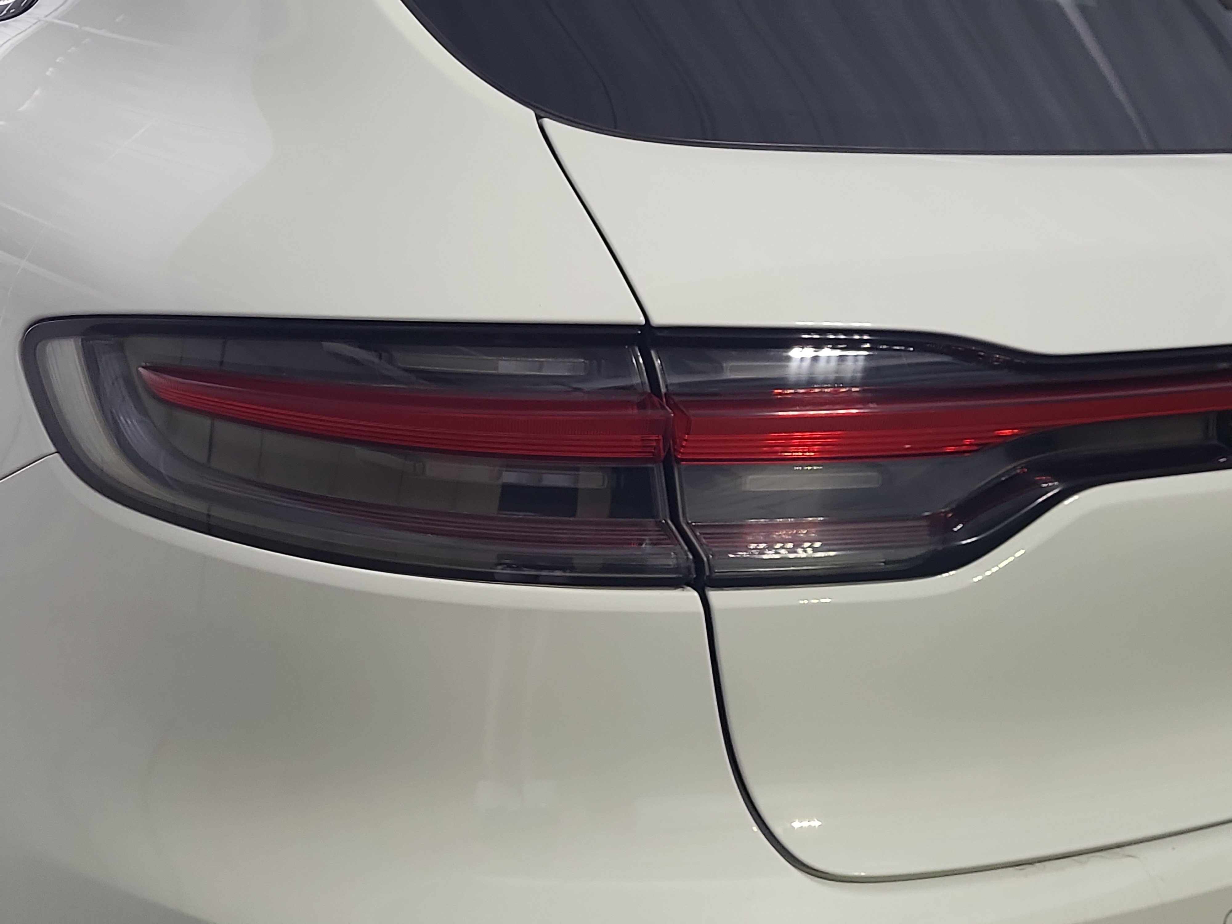 Certified 2019 Porsche Macan S AWD/4WD image 15