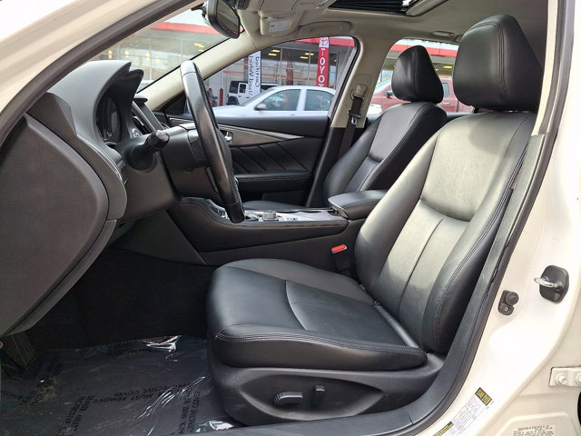 Used 2017 INFINITI Q50 Signature Edition w/ All Weather Package (L93) image 13