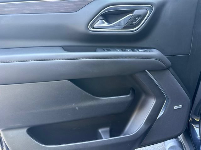 Used 2024 Chevrolet Tahoe Z71 w/ Luxury Package AWD/4WD image 9