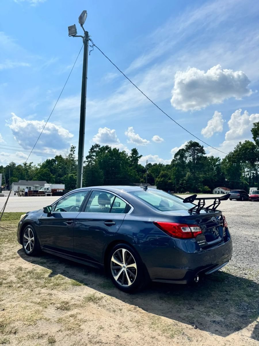 Used 2017 Subaru Legacy 2.5i Limited AWD/4WD image 3