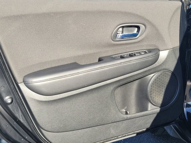 Used 2019 Honda HR-V LX image 17