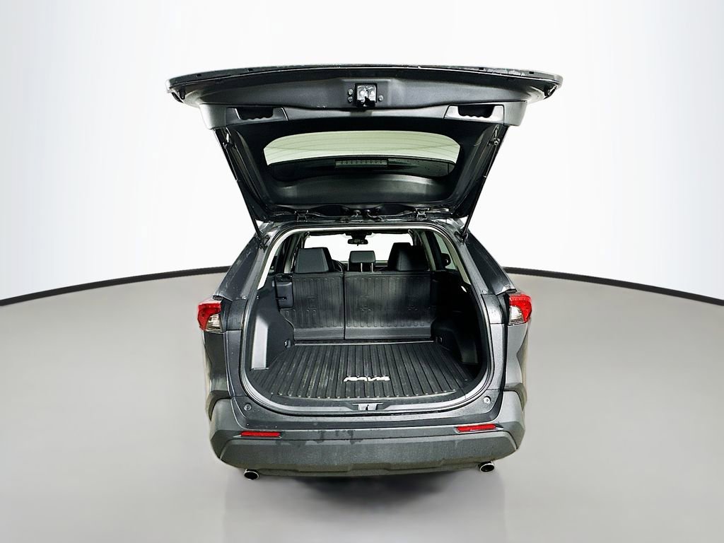 Used 2024 Toyota RAV4 LE image 33