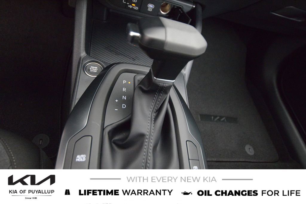 New 2025 Kia K4 LXS image 24