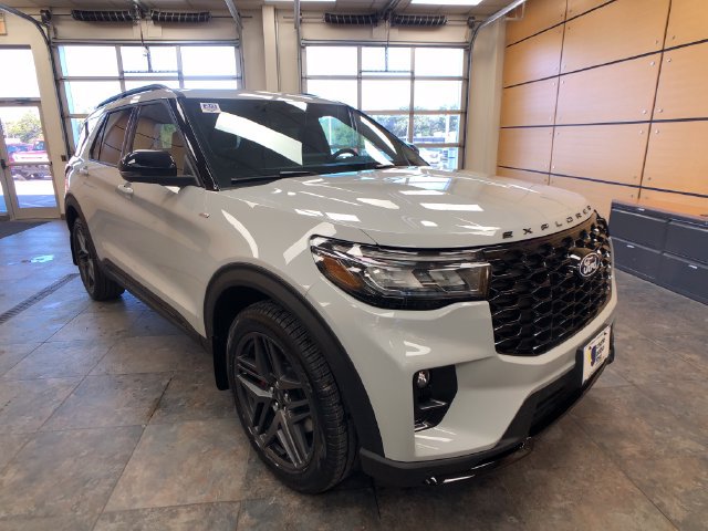 New 2027 Ford Explorer ST-Line w/ Premium Package