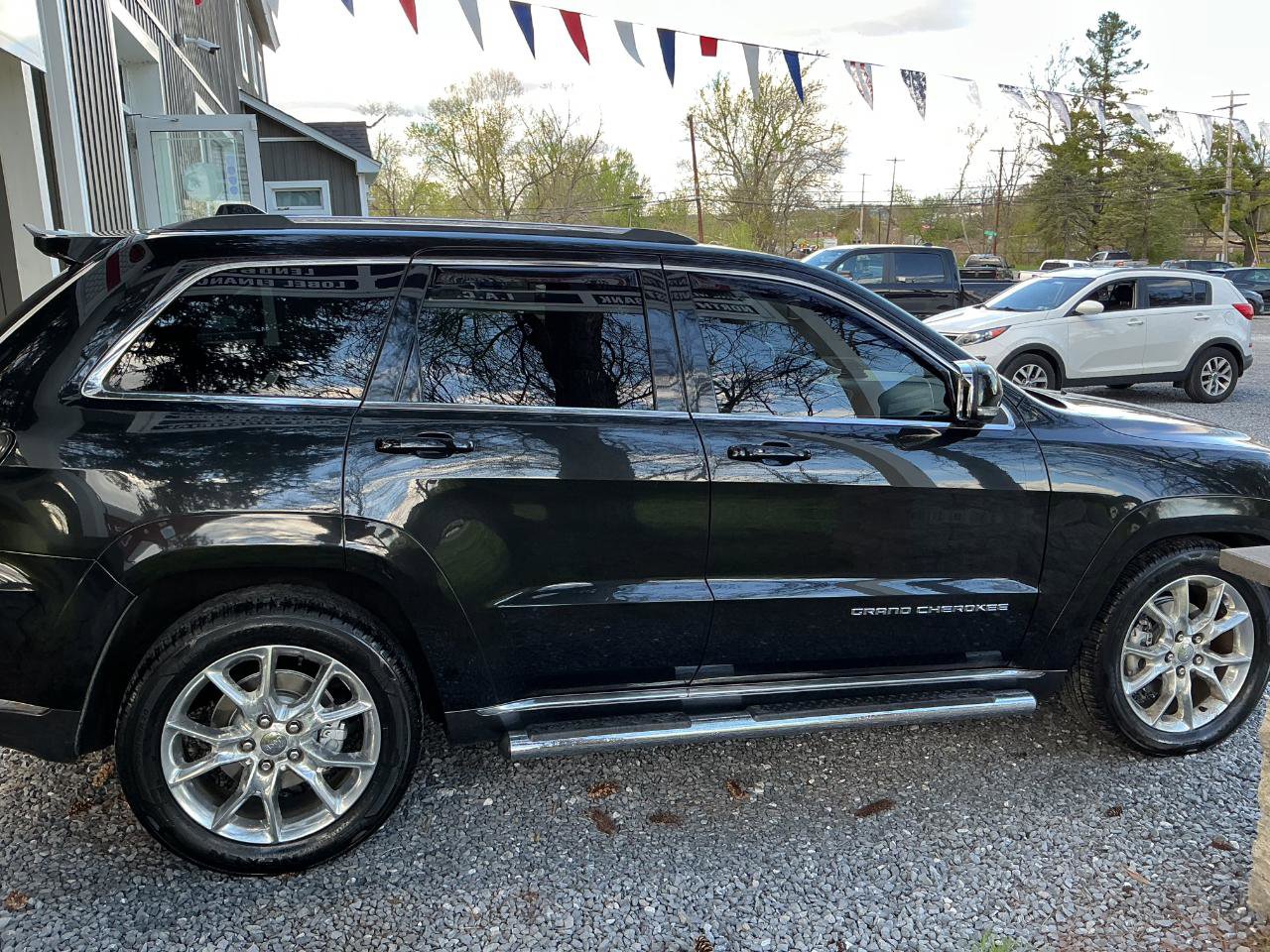 Used 2015 Jeep Grand Cherokee Summit AWD/4WD image 4