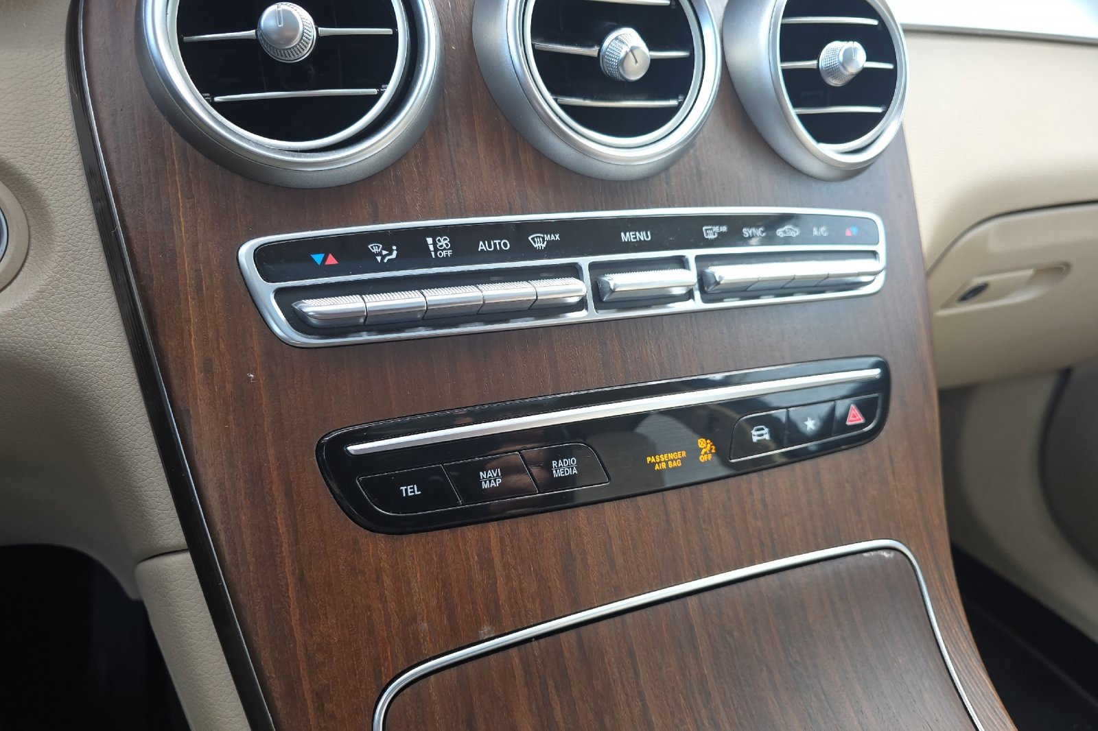 Used 2022 Mercedes-Benz GLC 300 4MATIC image 27