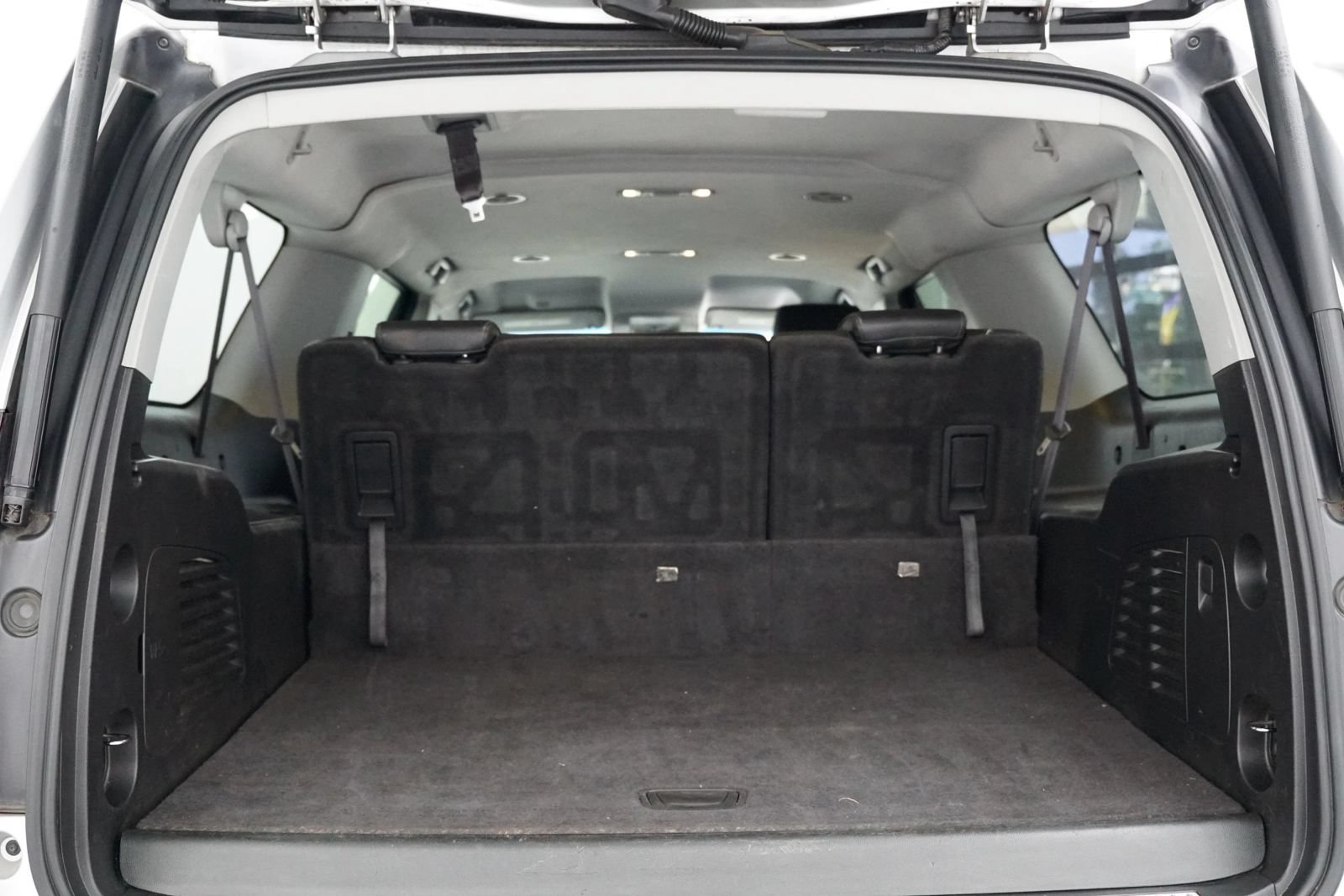 Used 2017 Chevrolet Suburban LT RWD image 33