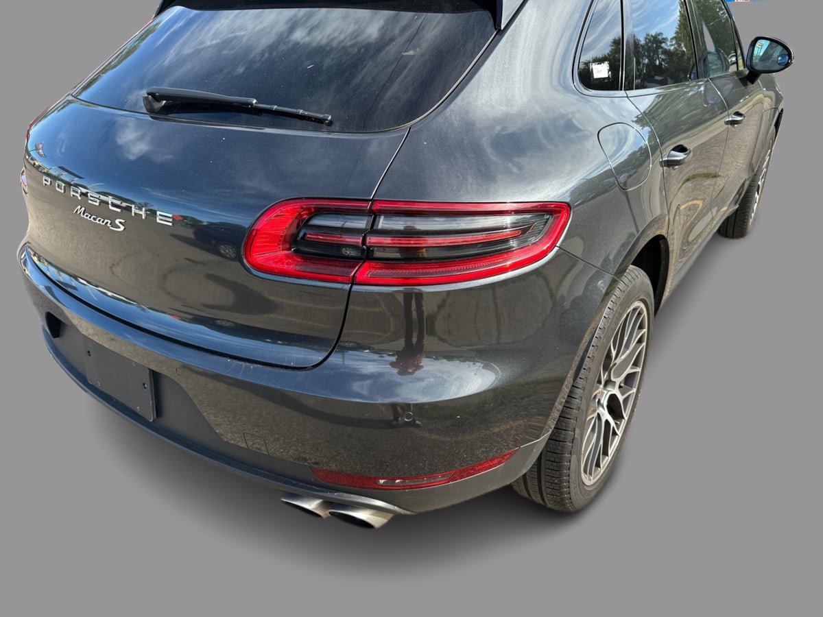 Used 2017 Porsche Macan S w/ Premium Package Plus AWD/4WD image 32