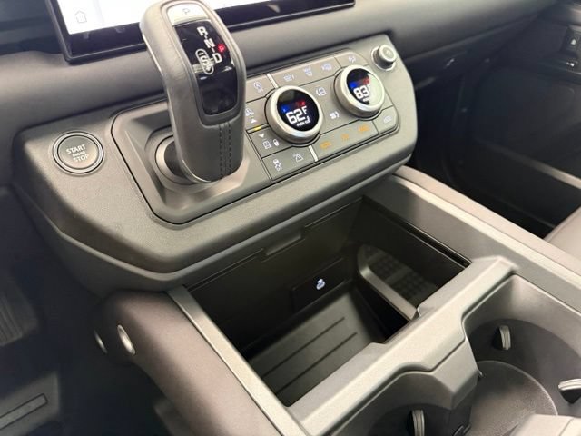 Used 2025 Land Rover Defender 110 S AWD/4WD image 41