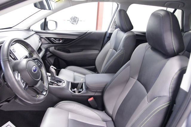 Used 2025 Subaru Outback Onyx Edition image 13