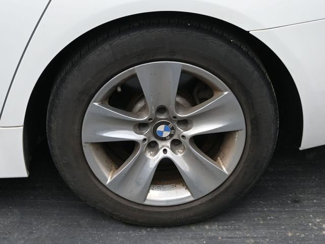 Used 2013 BMW 528i Sedan image 38