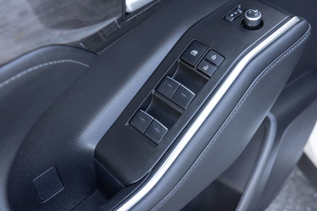 Used 2023 Toyota Highlander Platinum image 9