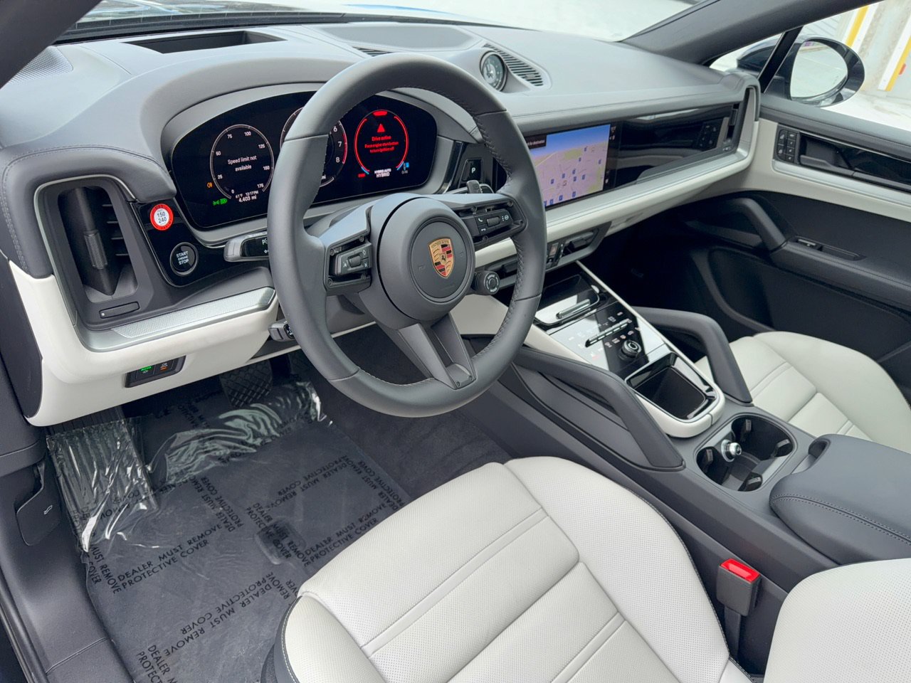 New 2026 Porsche Cayenne E-Hybrid Coupe AWD/4WD image 4
