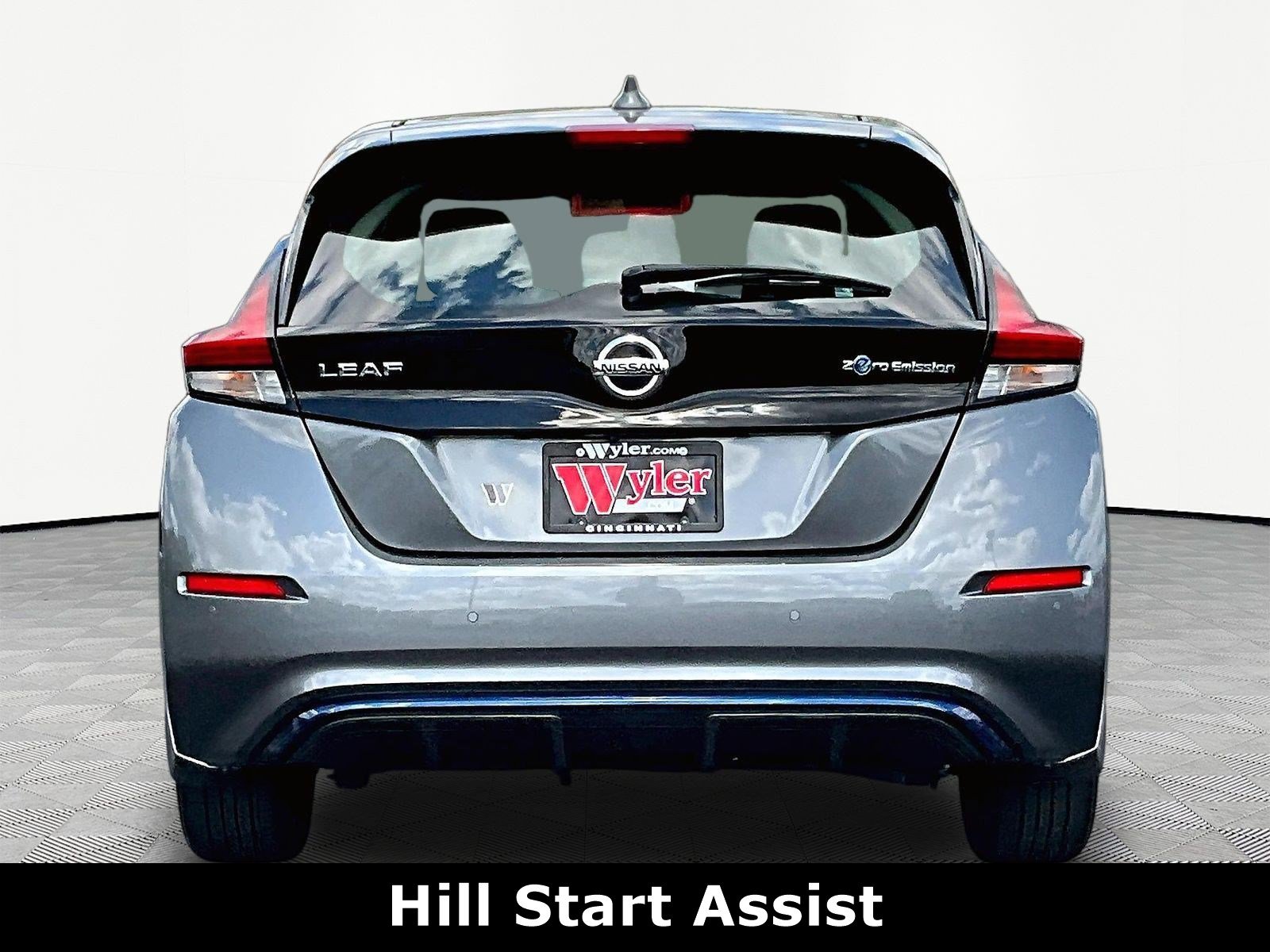 Used 2022 Nissan Leaf S FWD image 5