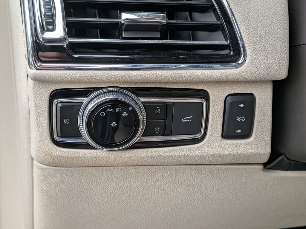 Used 2021 Lincoln Navigator Reserve RWD image 17
