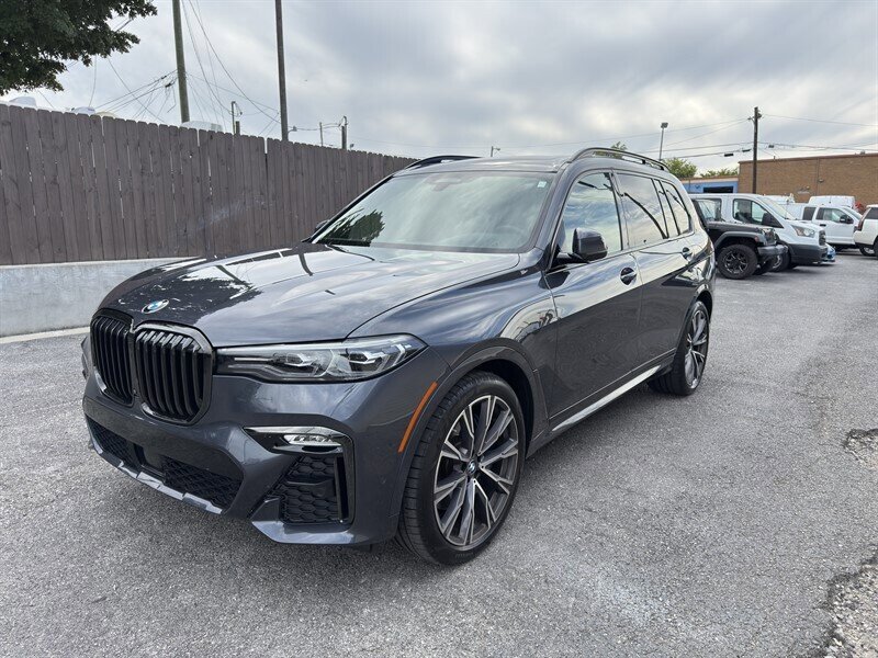 Used 2021 BMW X7 xDrive40i w/ M Sport Package AWD/4WD image 6
