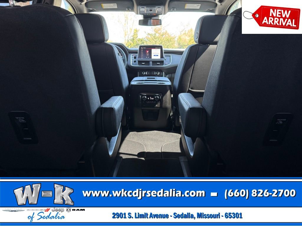 Used 2024 GMC Yukon AT4 AWD/4WD image 39
