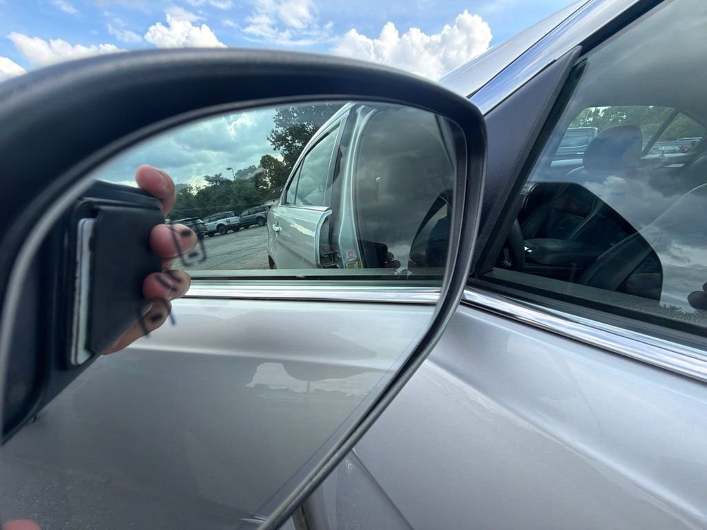 Used 2019 Ford Taurus Limited FWD image 33