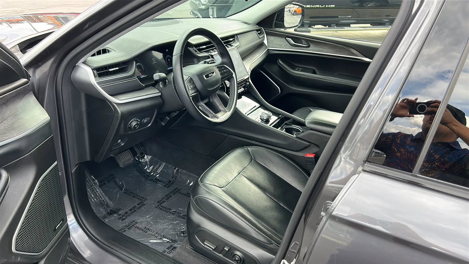 Used 2021 Jeep Grand Cherokee L Limited image 10