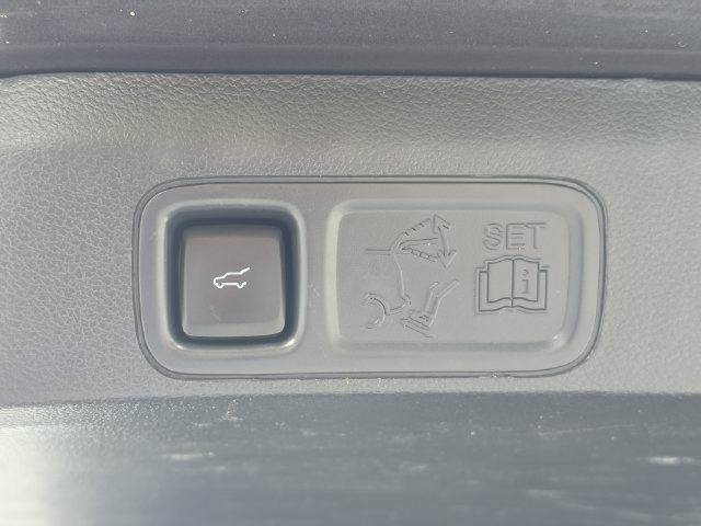 Used 2022 Ford Expedition Limited AWD/4WD image 21