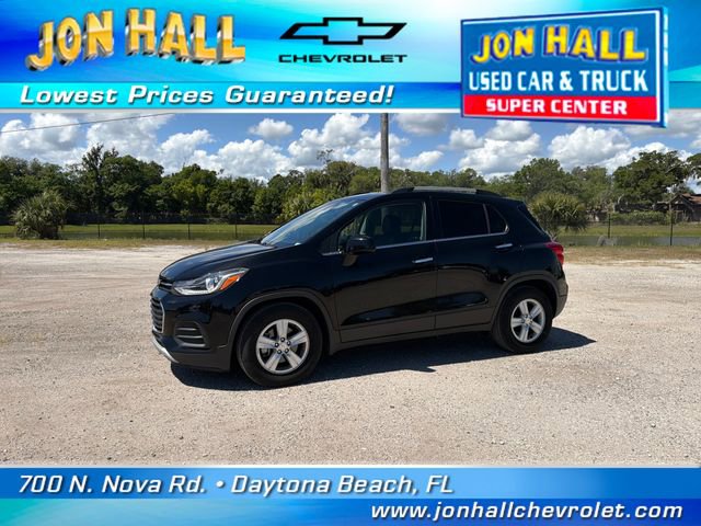 Used 2017 Chevrolet Trax LT w/ LT Convenience Package FWD image 3