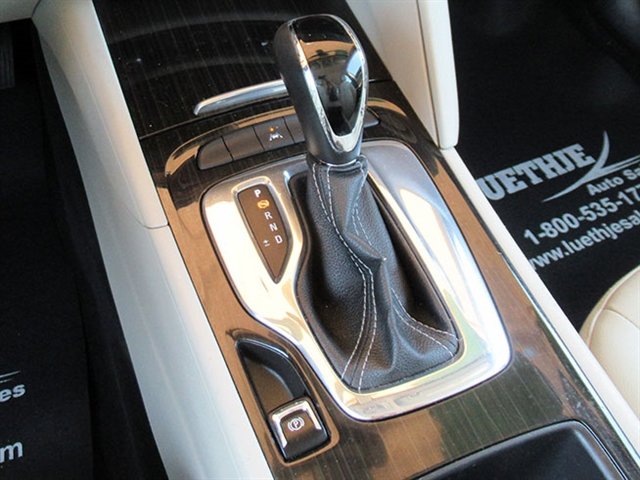 Used 2018 Buick Regal Essence w/ Driver Confidence Package #1 FWD image 26
