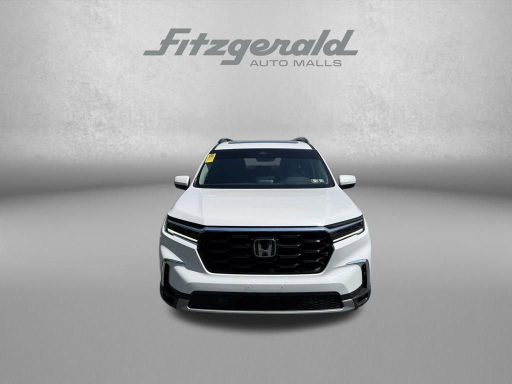 Used 2024 Honda Pilot Touring image 2