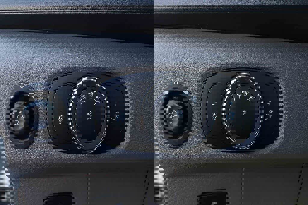 Used 2023 Ford Transit 350 XL image 24