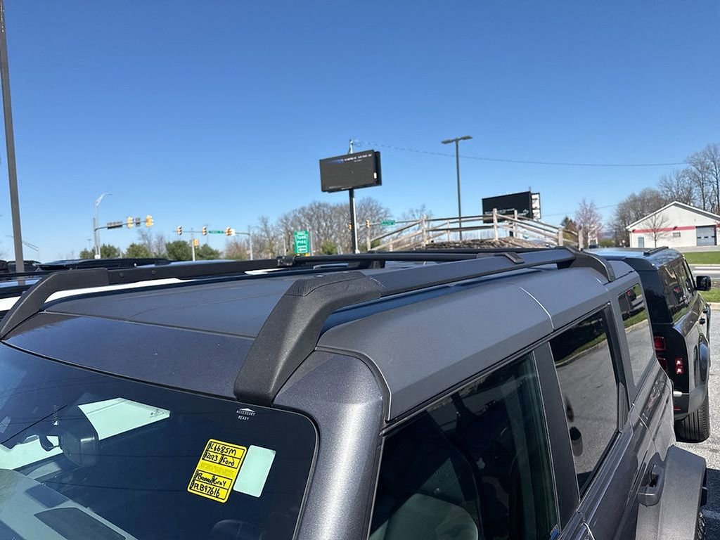 Used 2023 Ford Bronco Badlands image 9