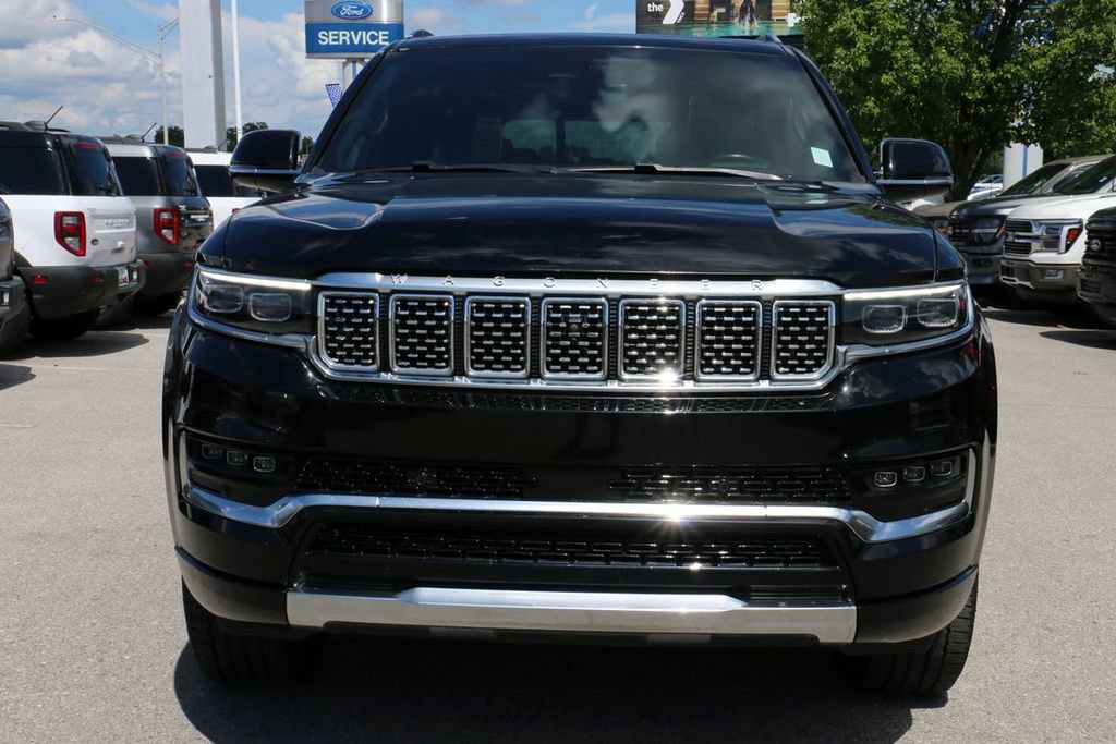 Used 2022 Jeep Grand Wagoneer Series II AWD/4WD image 3
