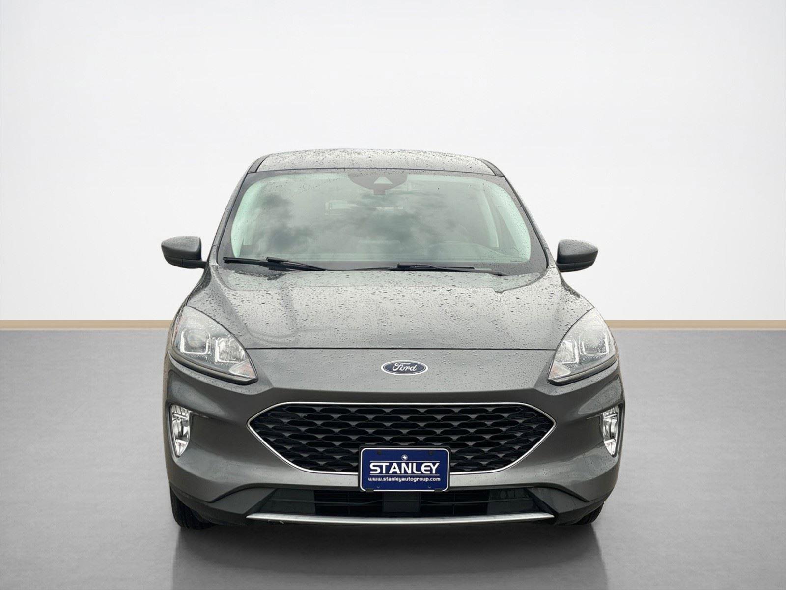 Used 2022 Ford Escape SEL image 2