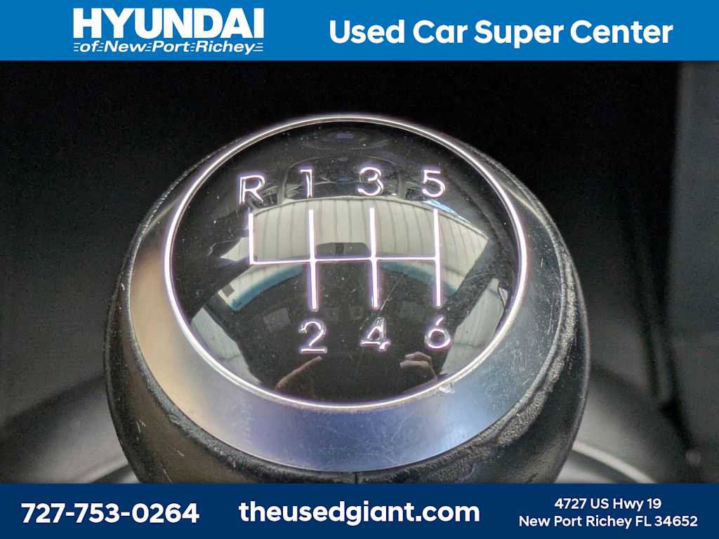 Used 2016 Hyundai Veloster Turbo FWD image 24