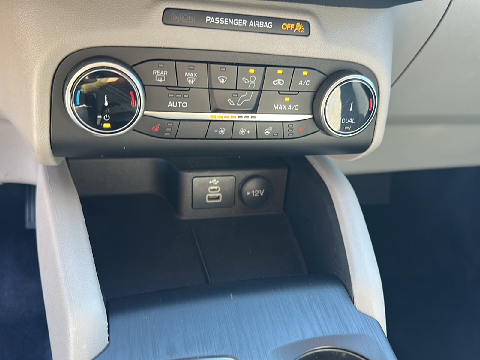 Used 2024 Ford Escape Active w/ Cold Weather Package FWD image 13