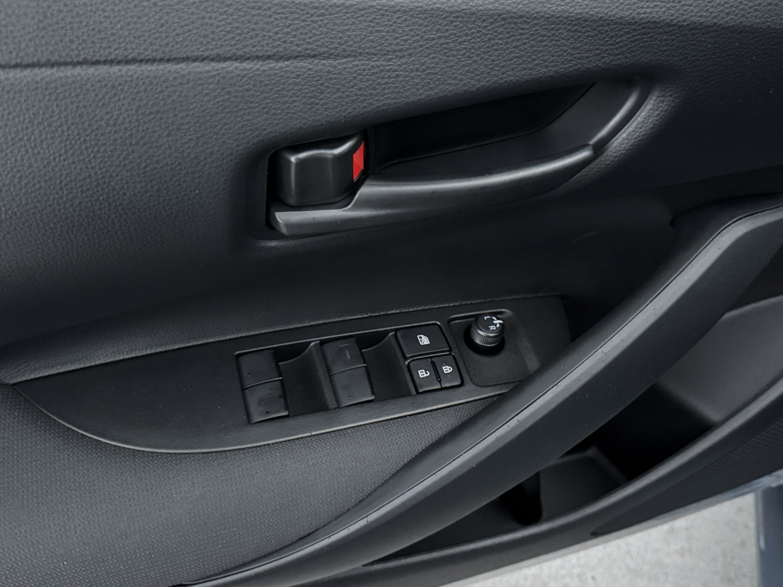 New 2027 Toyota Corolla LE FWD image 17
