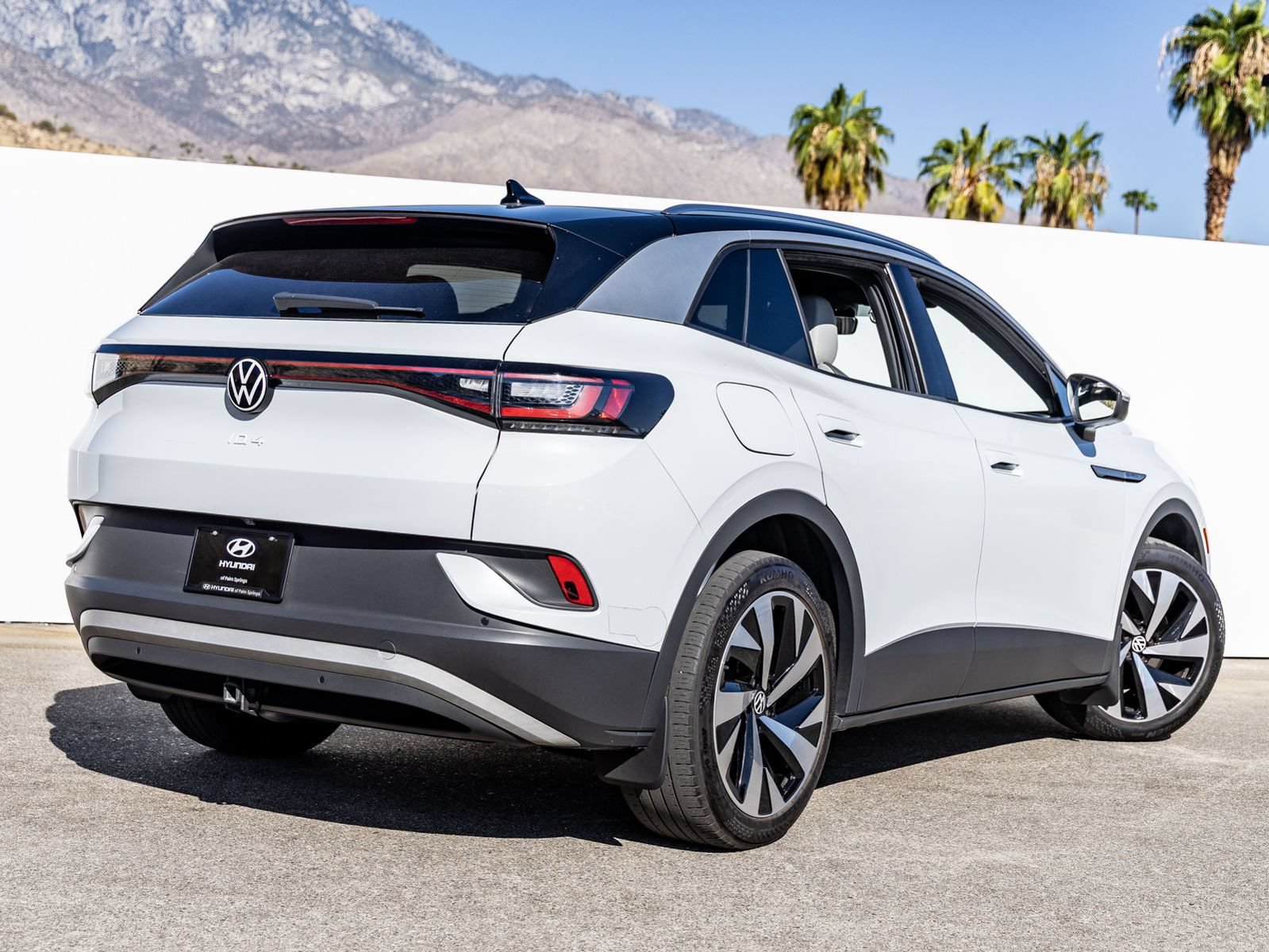 Used 2022 Volkswagen ID.4 Pro S w/ Gradient Package AWD/4WD image 5