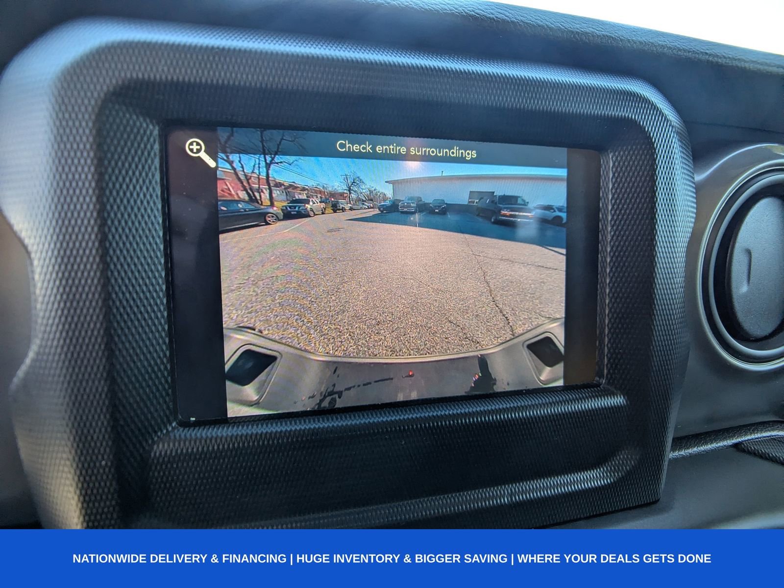 Used 2023 Jeep Gladiator Sport image 22