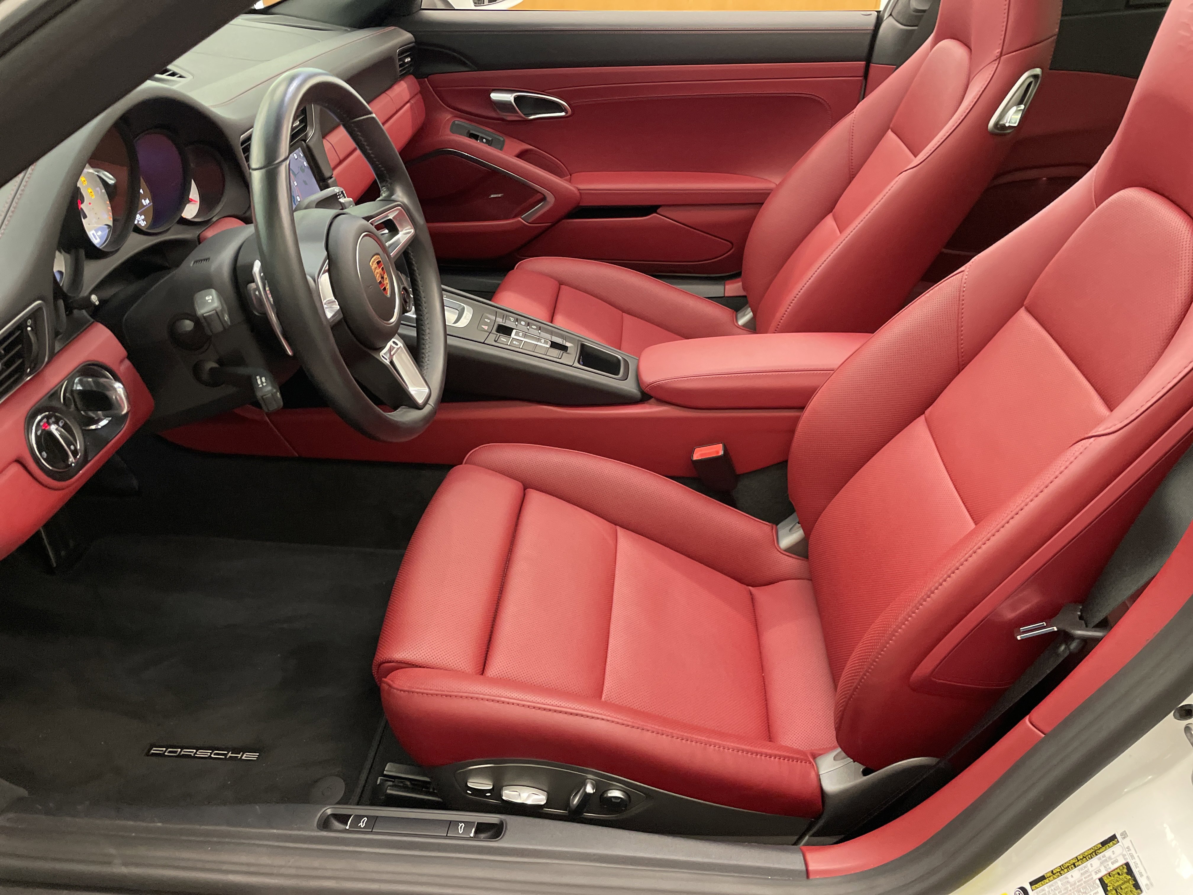 Used 2019 Porsche 911 Targa 4S image 27