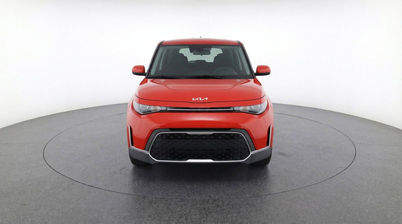 Used 2025 Kia Soul LX w/ LX Technology Package image 2