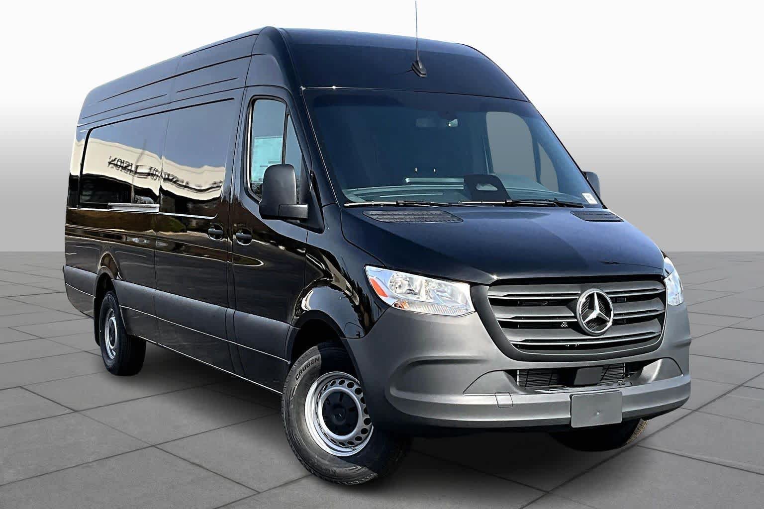 New 2026 Mercedes-Benz Sprinter 2500 video 2