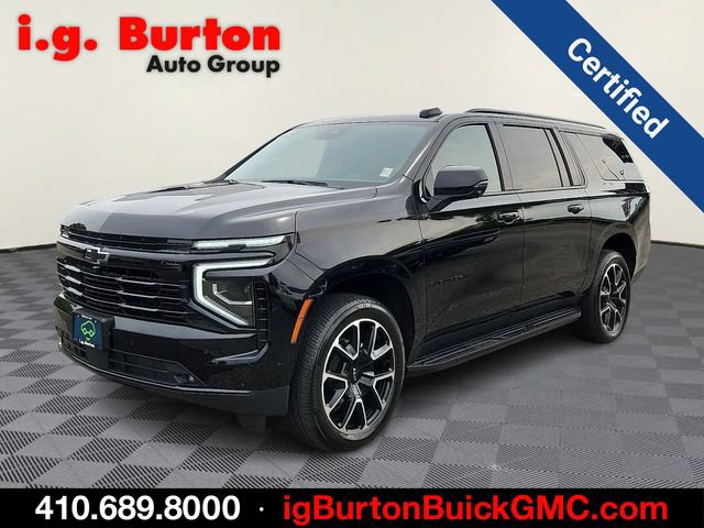 Used 2025 Chevrolet Suburban RST w/ Comfort Package AWD/4WD image 3