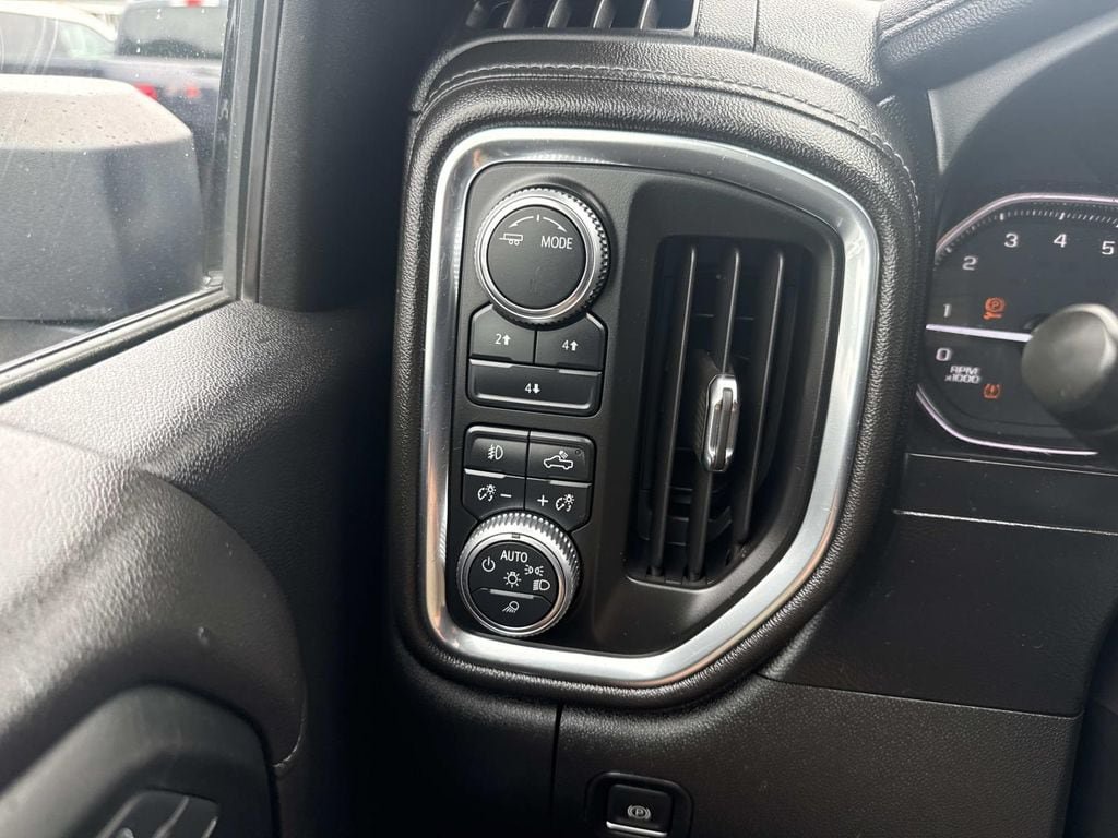 Used 2020 GMC Sierra 2500 SLE w/ SLE Value Package; AWD/4WD image 31