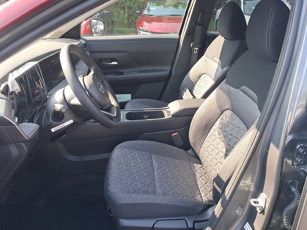 New 2026 Nissan Kicks SV w/ SV Premium Package AWD/4WD image 10