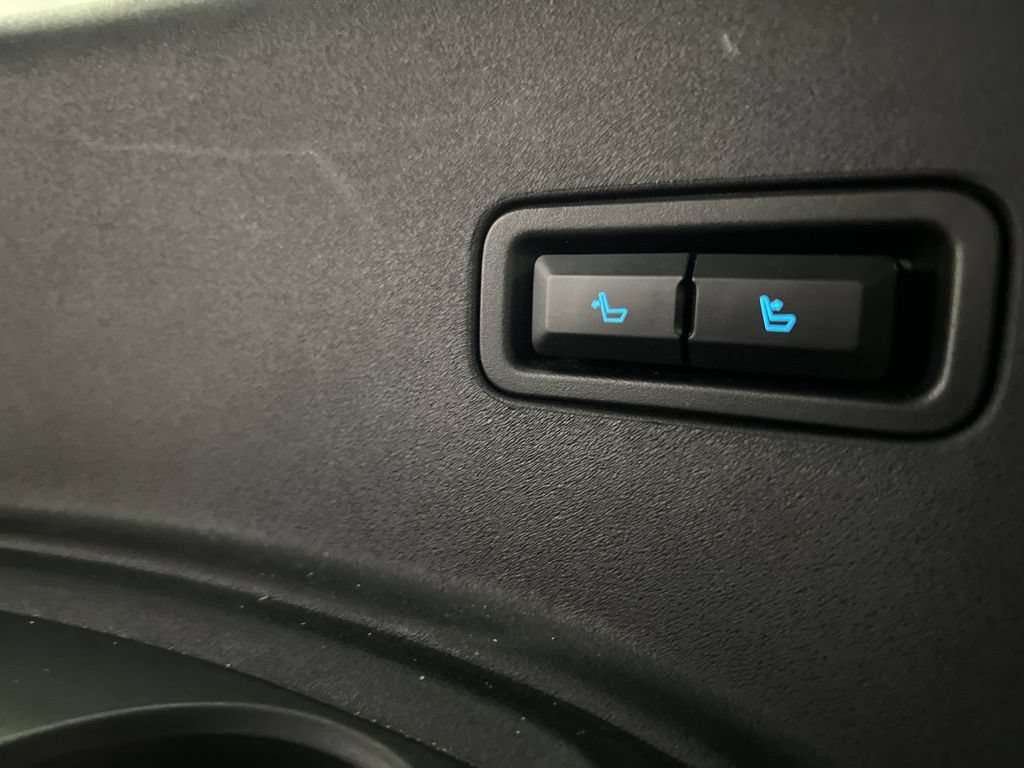 Used 2025 Ford Expedition Tremor AWD/4WD image 43