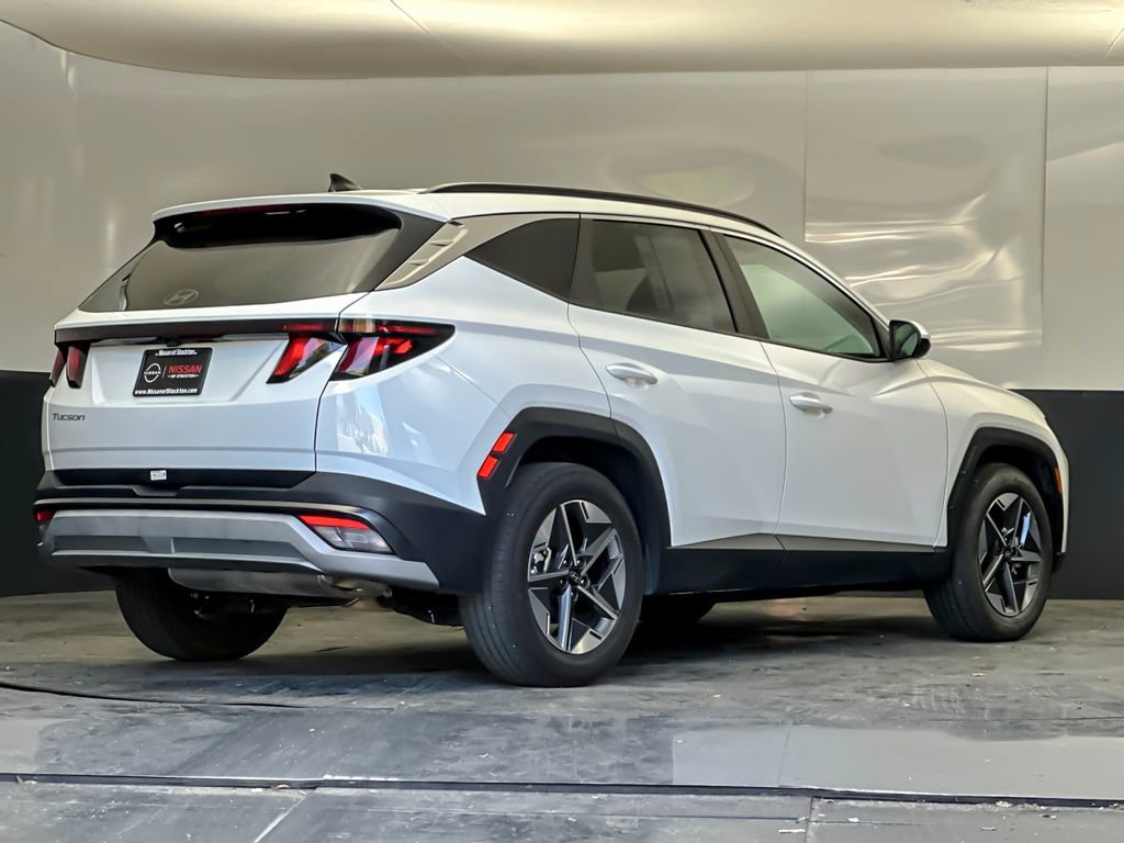 Used 2025 Hyundai Tucson SEL FWD image 3