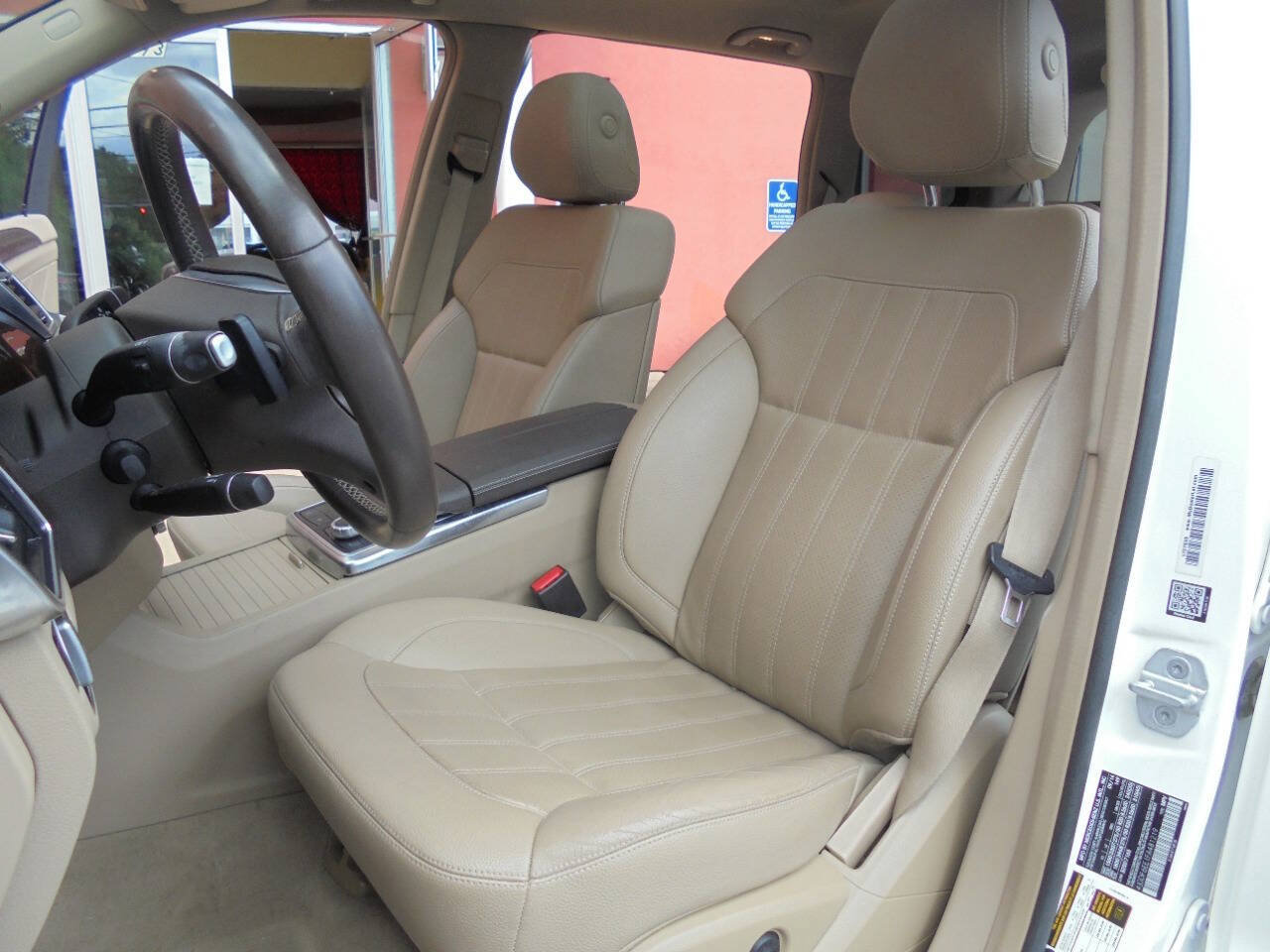 Used 2015 Mercedes-Benz GL 450 4MATIC w/ Lighting Package image 9