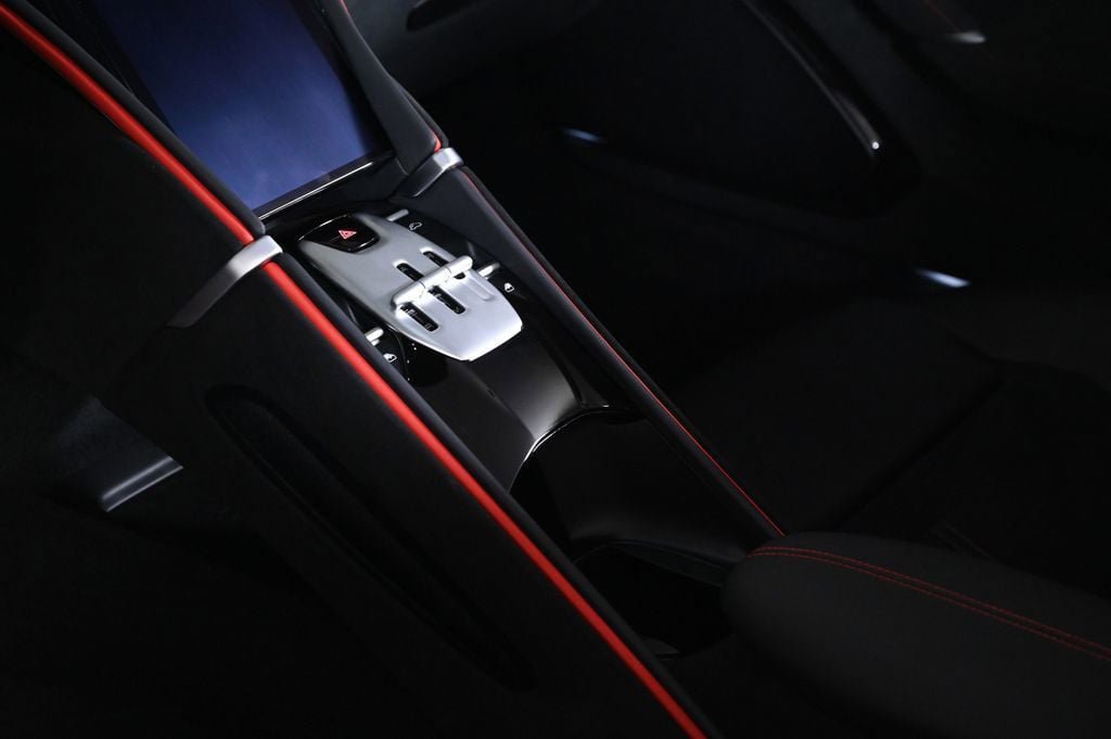 Used 2026 Ferrari Roma Spider RWD image 17